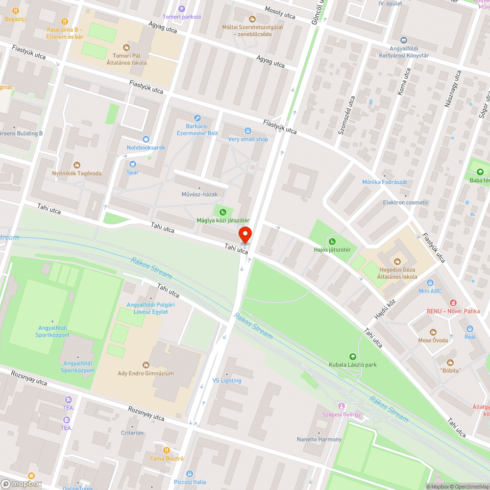 Nagy részen hiányos a burkolat bejelentés helye