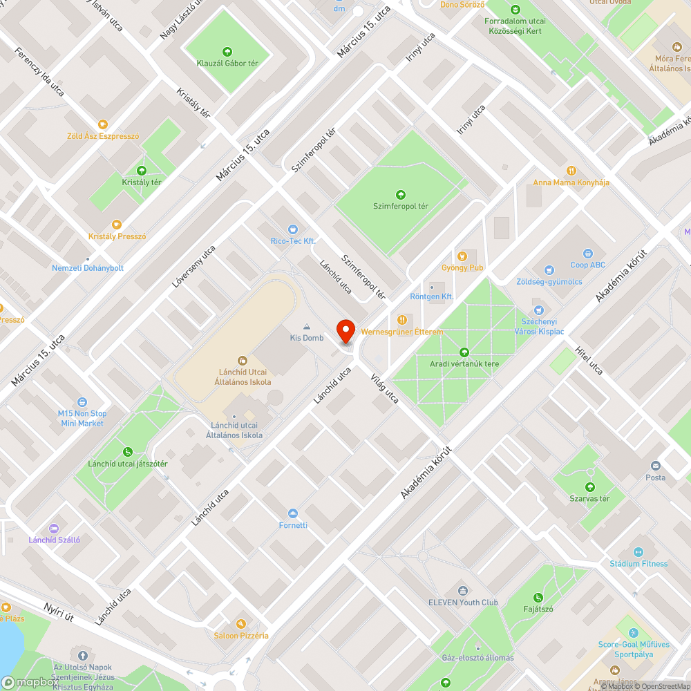 Hatalmas lyuk a Lánchíd utca járdáján bejelentés helye