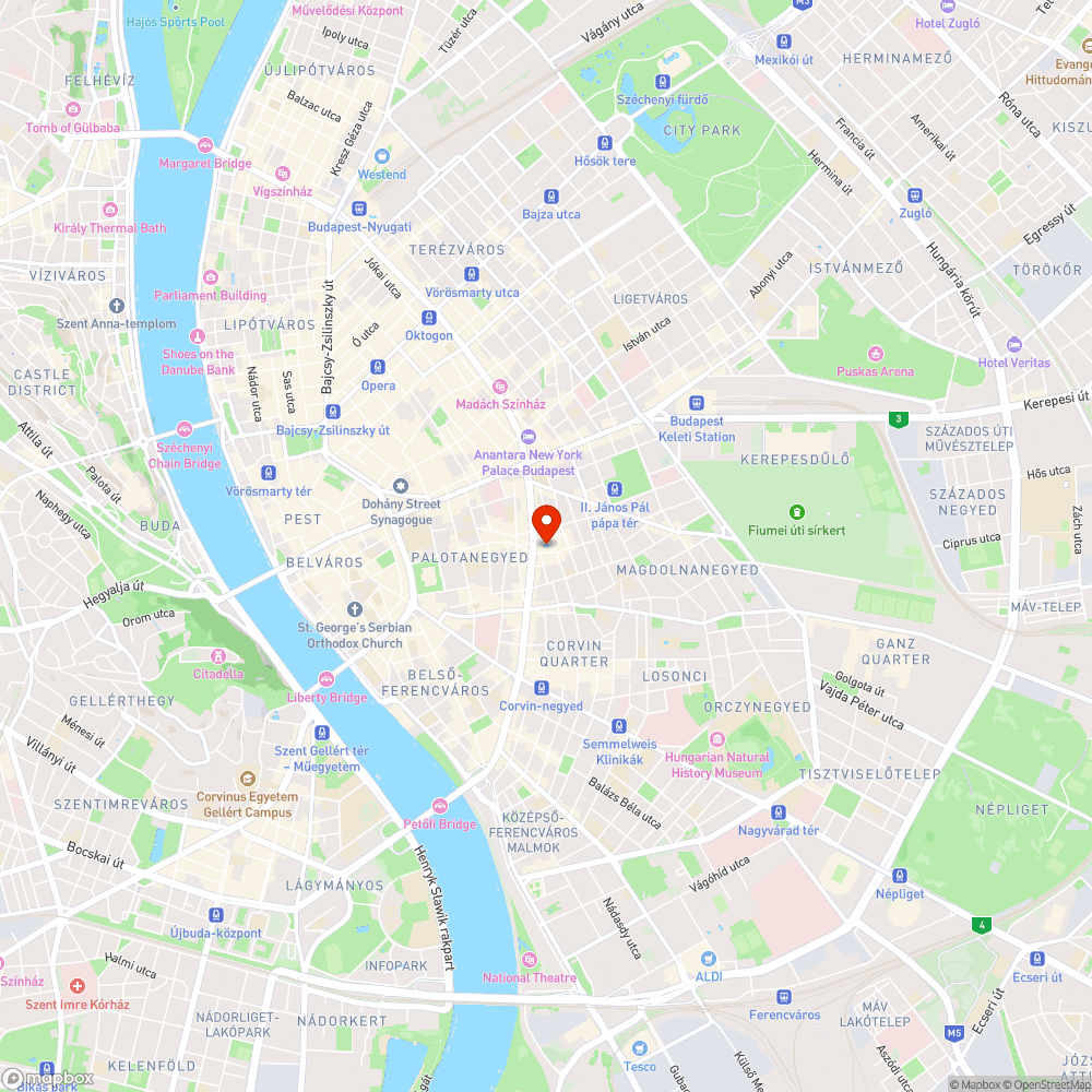 Üres medence a Rákóczi téren bejelentés helye