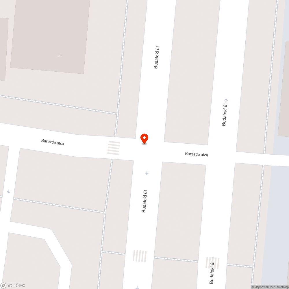 A Budafoki/Barázda sarkán igen mély kátyúk bejelentés helye