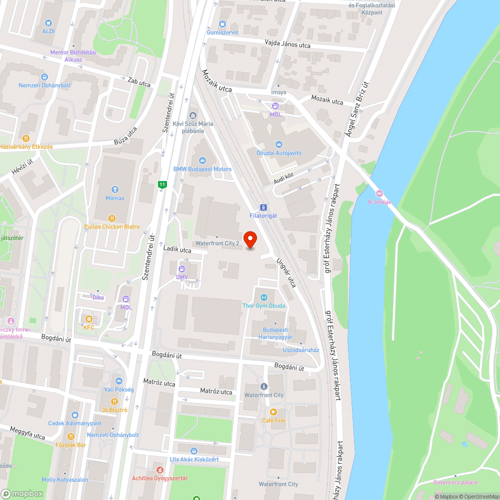 Ladik utcában hatalmas kátyú bejelentés helye