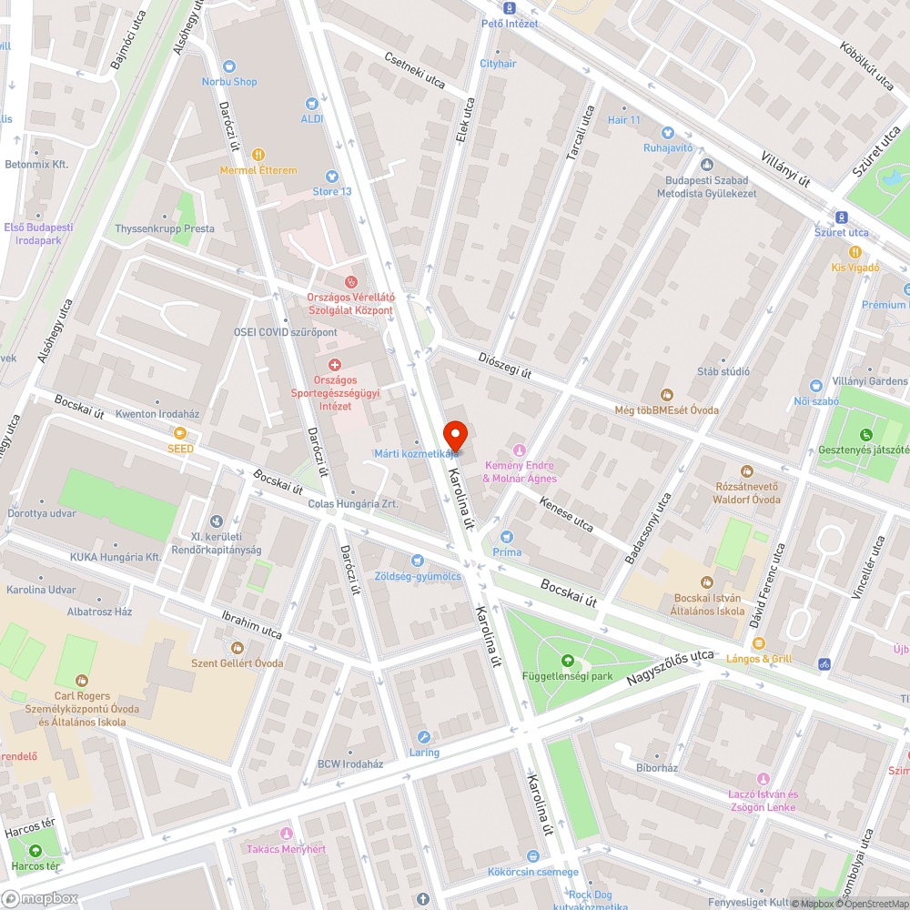 Kiaszfaltozatlan fedlapkörnyezet a Karolina úton bejelentés helye