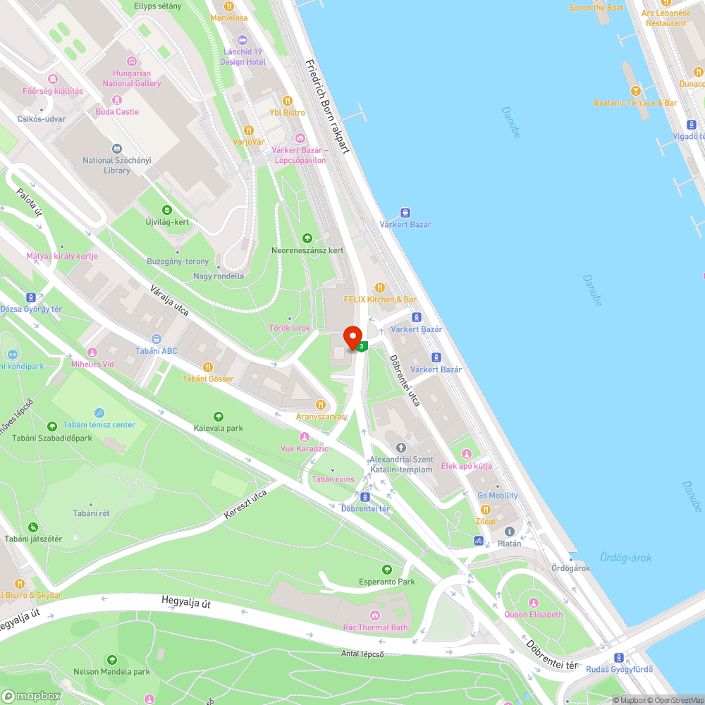 Városnéző busz rendszeres parkolása kerékpárúton bejelentés helye