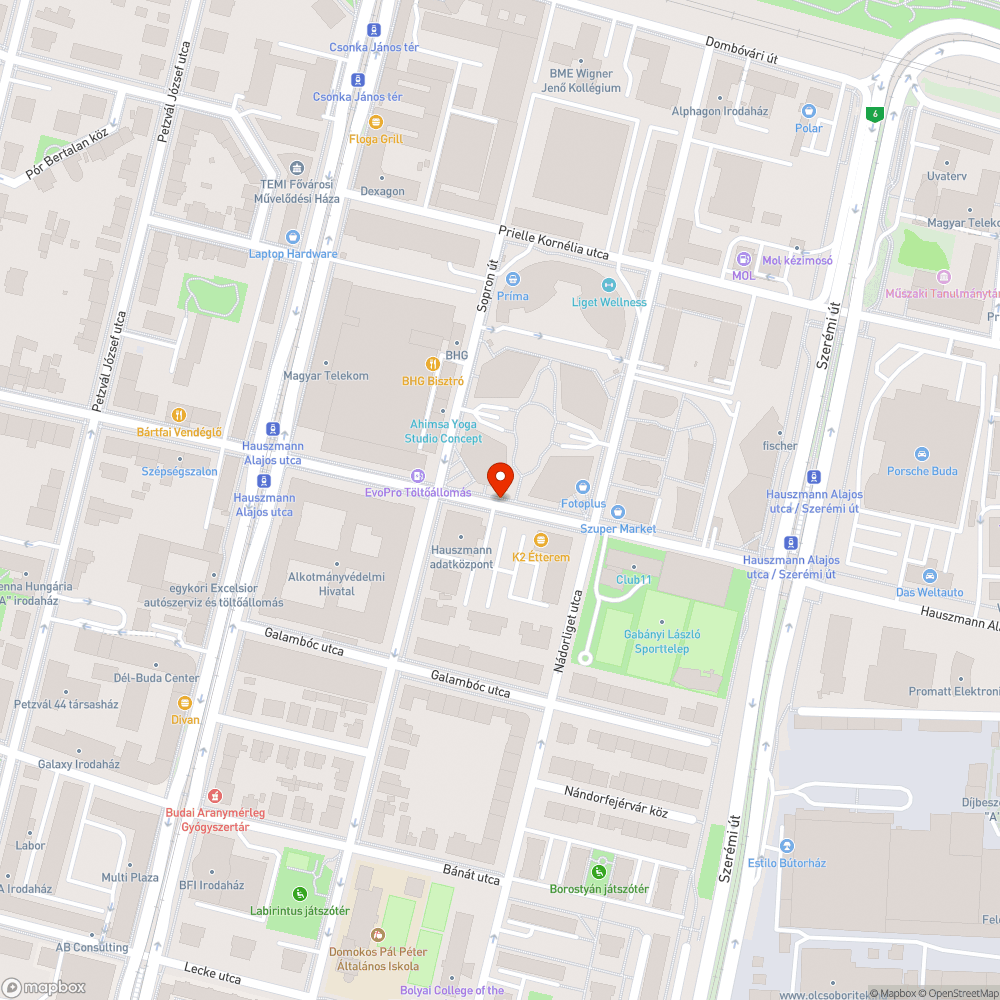 Régi nagy kátyúk a járdán bejelentés helye