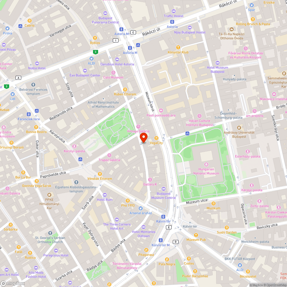 Tul keskeny a járda a Magyar utcában bejelentés helye