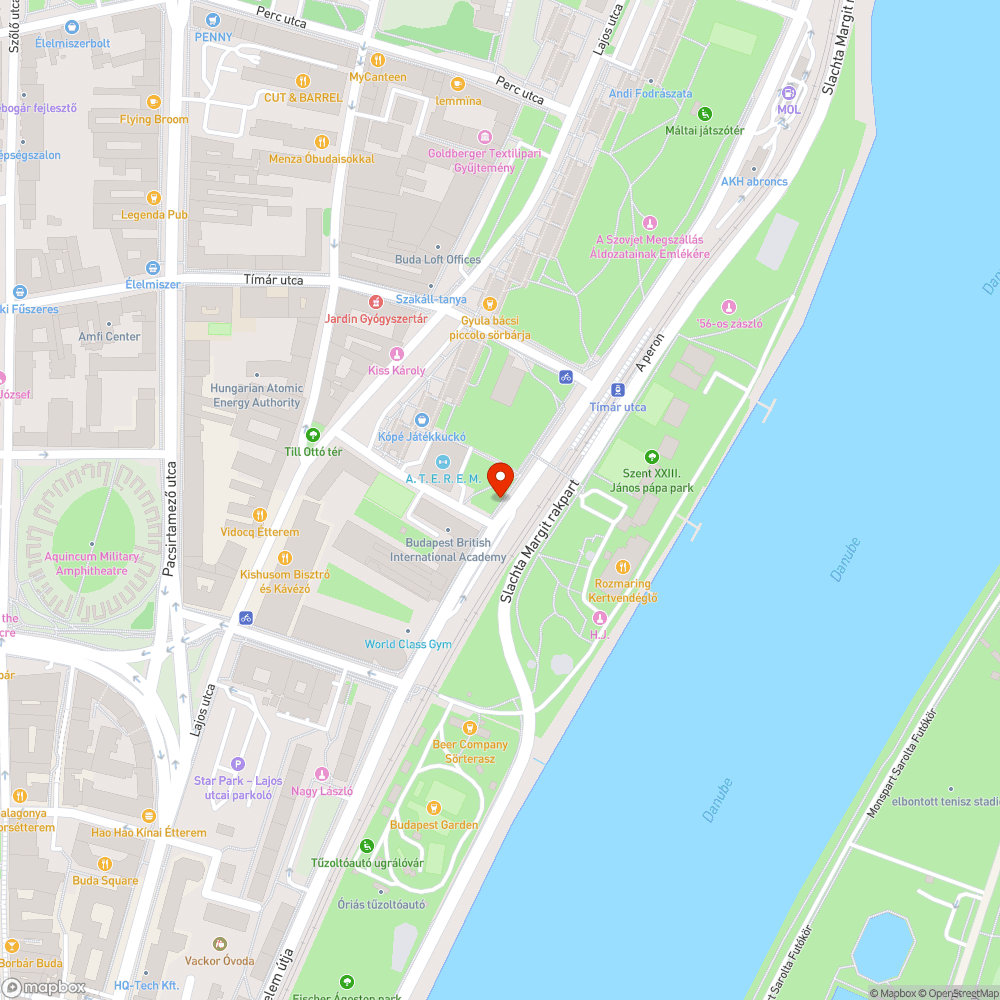 Megállni tilos táblát kitakaró választási plakát bejelentés helye