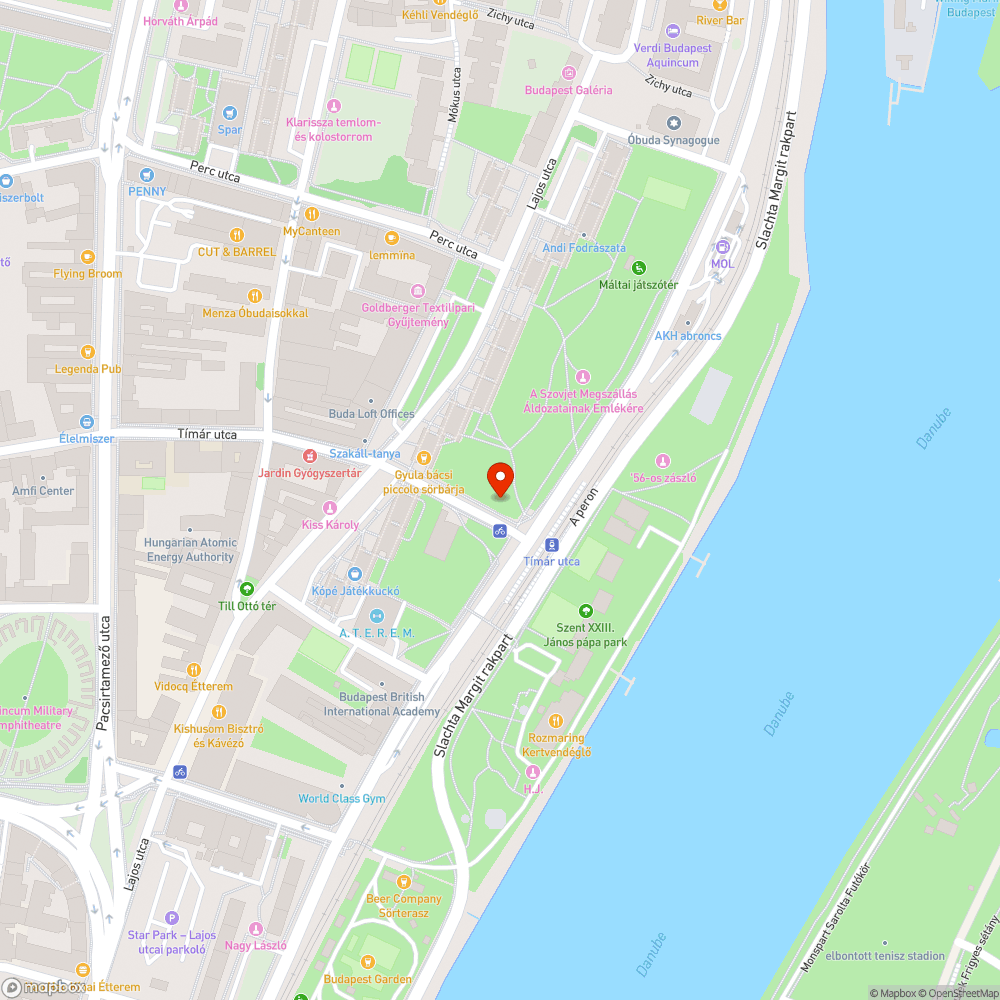 Autó foglal egy fizető parkolóhelyet bejelentés helye