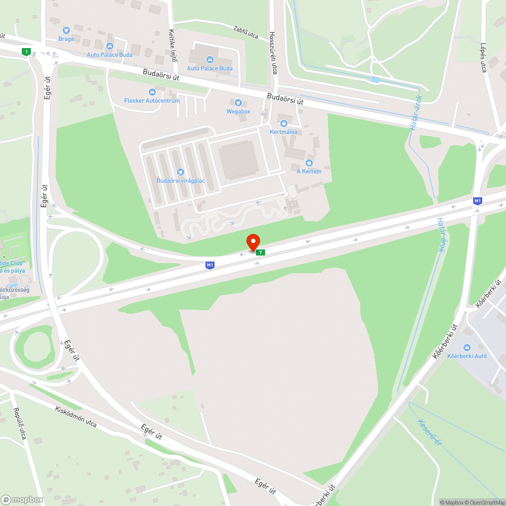 M1M7 közös bevezető szakasza - gyom és szemét az elválasztó beton elemeknél bejelentés helye