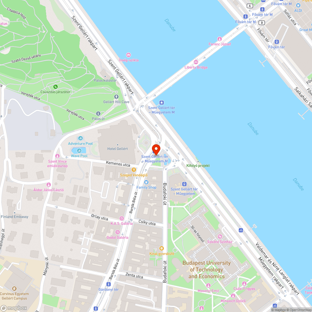 Járdán lévő kockák. bejelentés helye