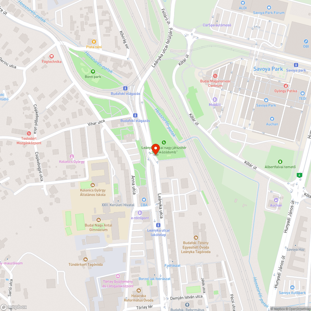 Leányka elferdült tábla bejelentés helye