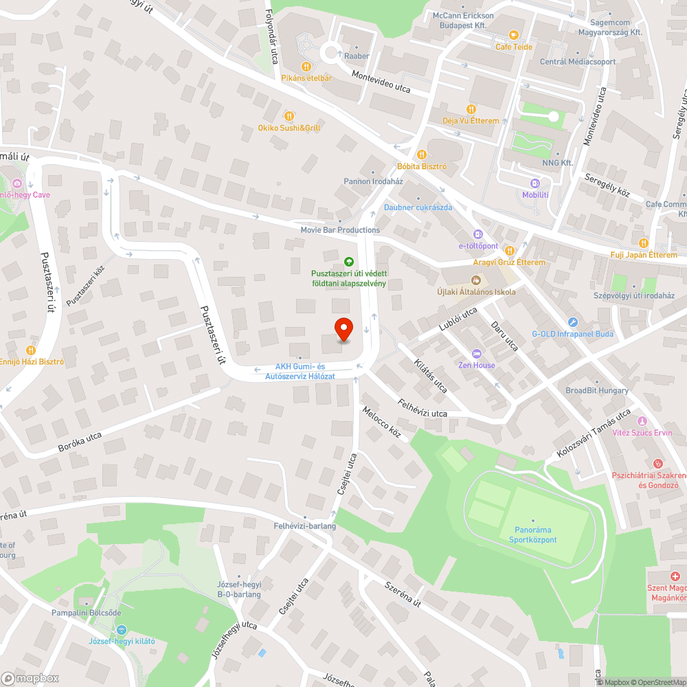 Törött pad a buszmegállóban. bejelentés helye