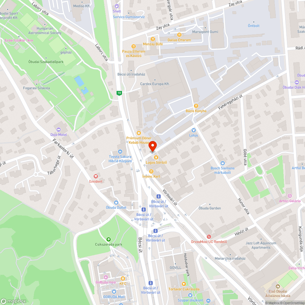 Felesleges táblák a III. Fehéregyházi úton bejelentés helye