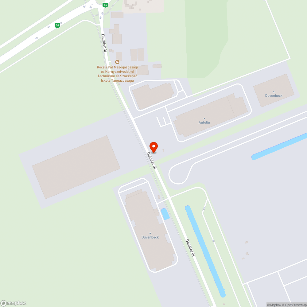 Mély kátyú az út szélén Daimler úton  - Mercedestöl város irányába bejelentés helye