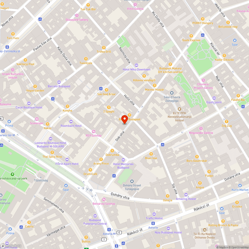 A 7.ker.Dob utca 14. alatti kapualjban a falból kiálló cső bejelentés helye