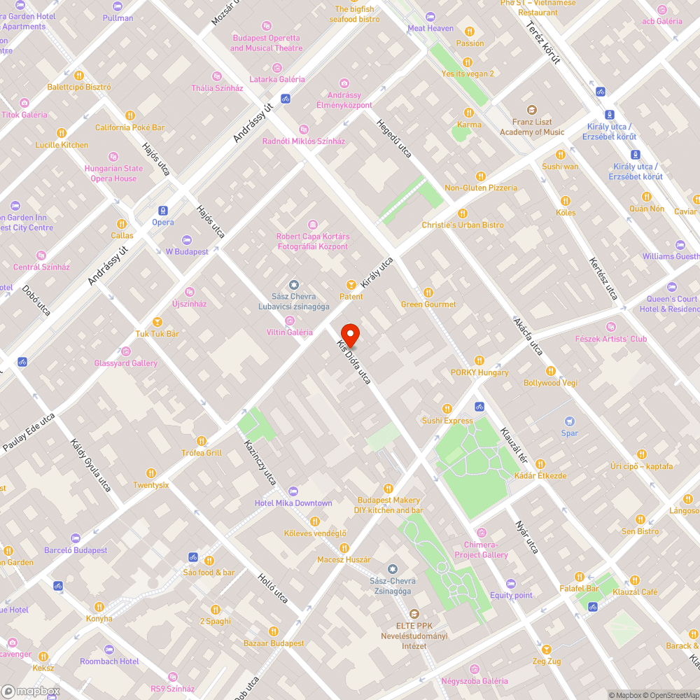 Fa tövében parkolás bejelentés helye