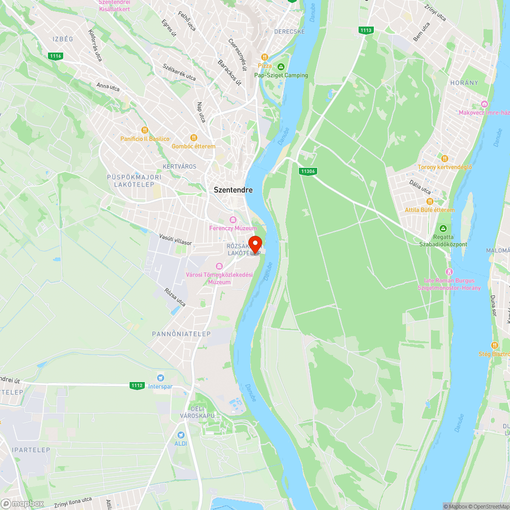 megrongált biciklis tábla és térkép, valamint sorompó. bejelentés helye