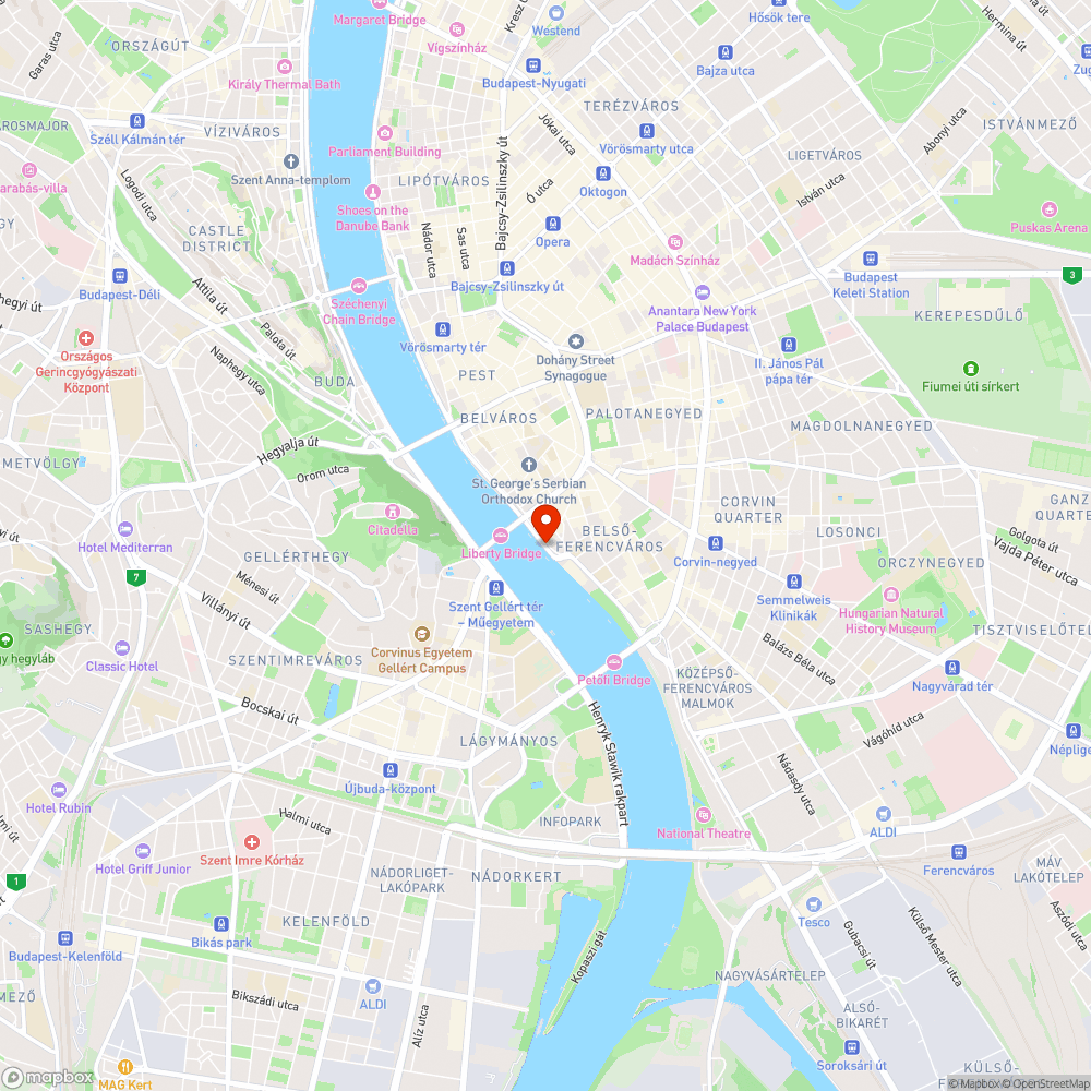 Fellazult térkőburkolat a Fővám tér és a Bálna közötti sétányon bejelentés helye