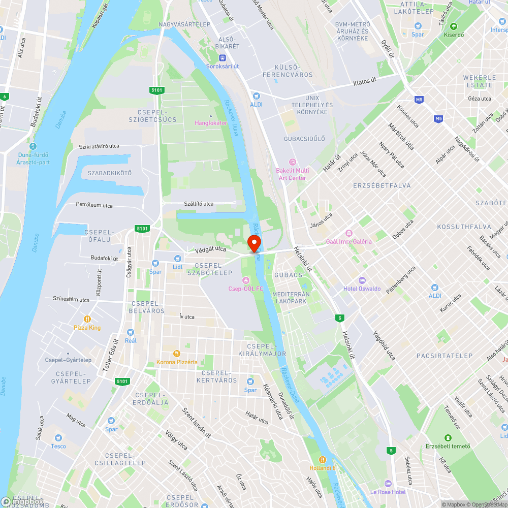 Nagy és régi kátyúk a Gubacsi hídon, a csepeli hídfőnél bejelentés helye