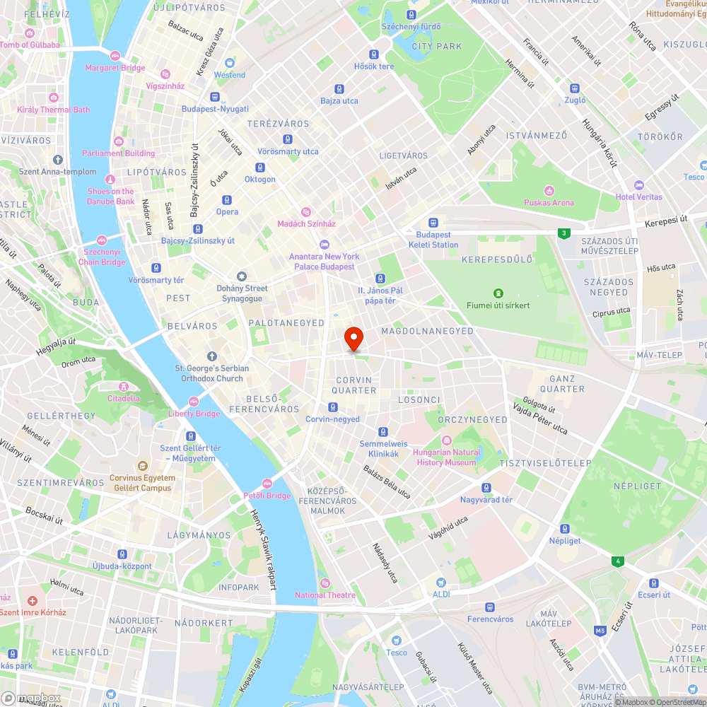 Hatalmas nagy "luk" a zebra mellett, a járdán bejelentés helye