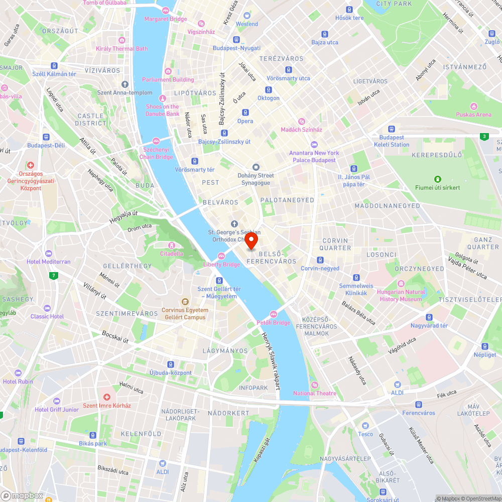 Elhajlított karók a Pipa utca - Csarnok tér Nagy Vásárcsarnoknál bejelentés helye