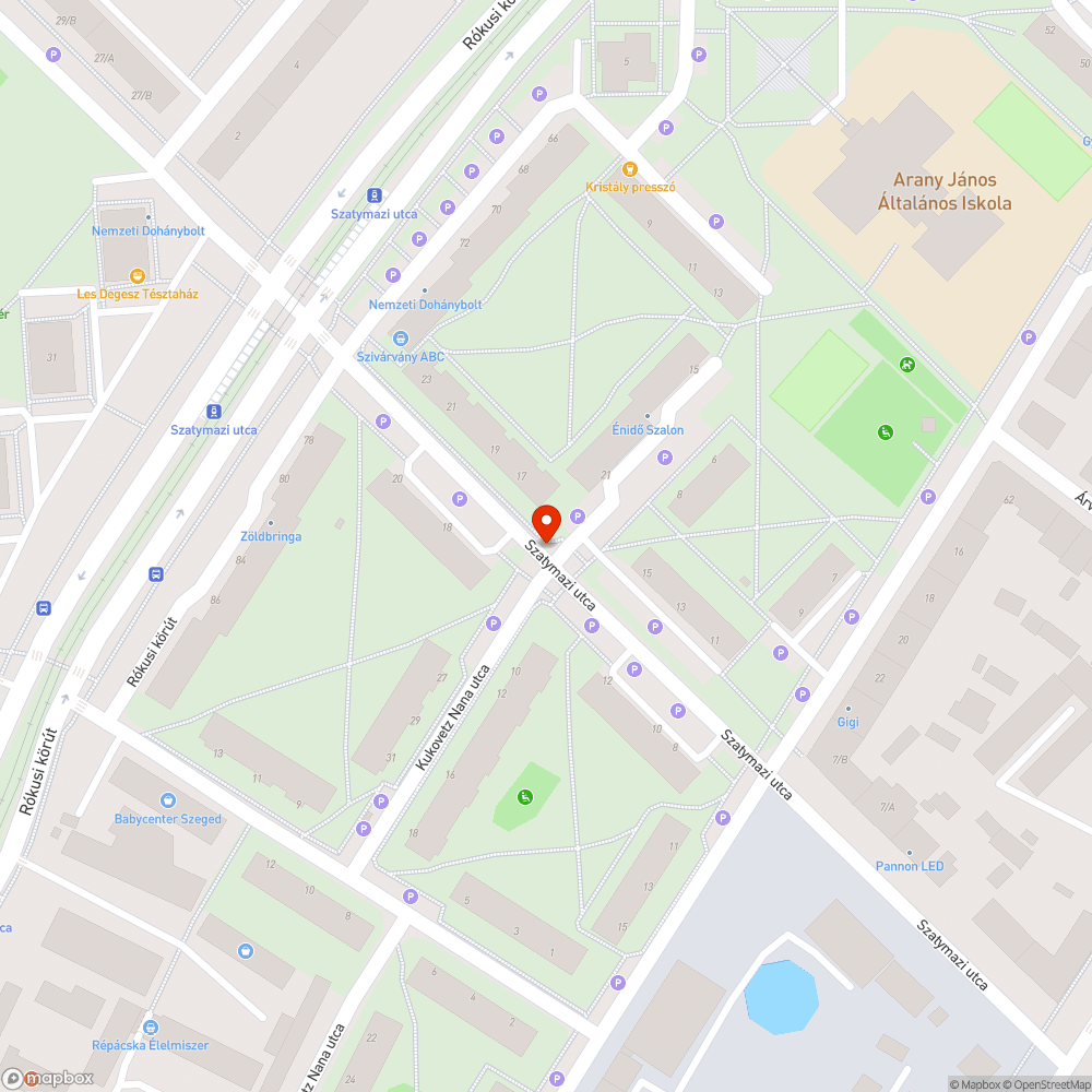 Megfakult, összefirkált, teleragasztgatott, meggörbült és rozsdafolyásos táblák bejelentés helye