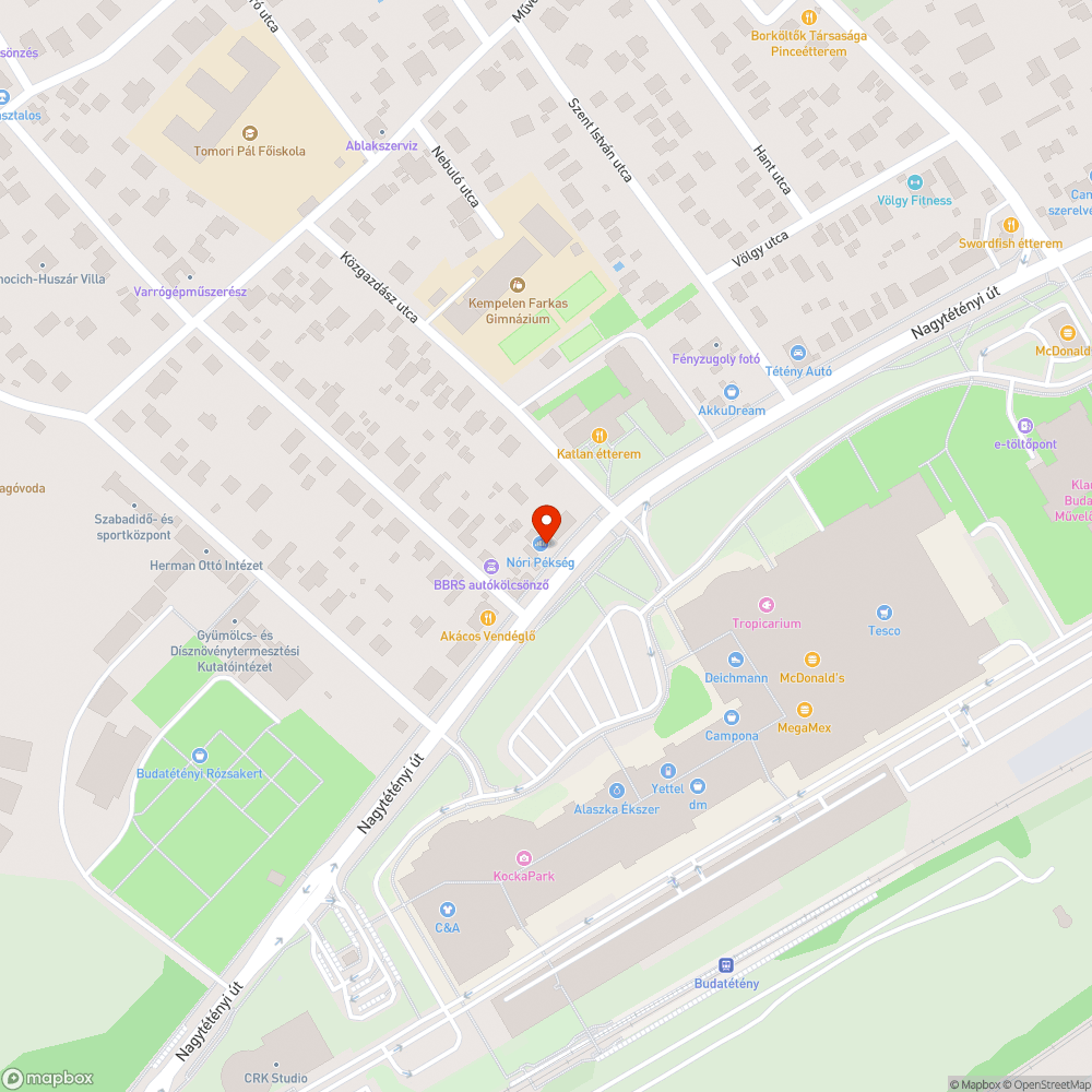 A 22. Kerület Lépcsős utcai buszmegállonál túl messze van a FUTAR kijelző bejelentés helye