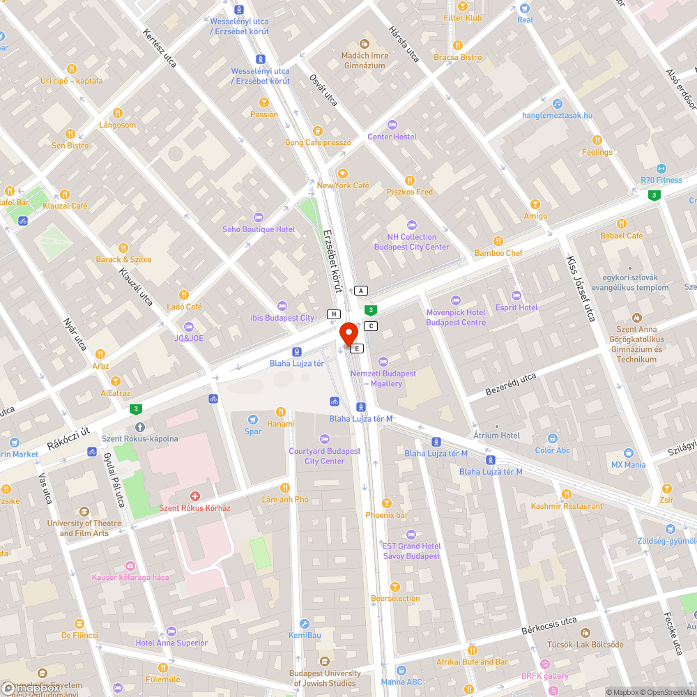 Félig leszakadt, matricás jelzőlámpa bejelentés helye