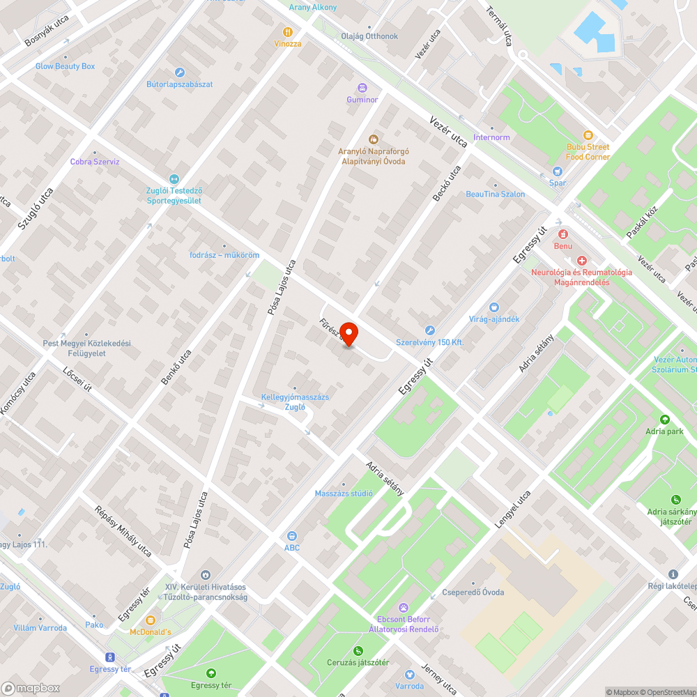 Elhagyott autó a bokrok között bejelentés helye