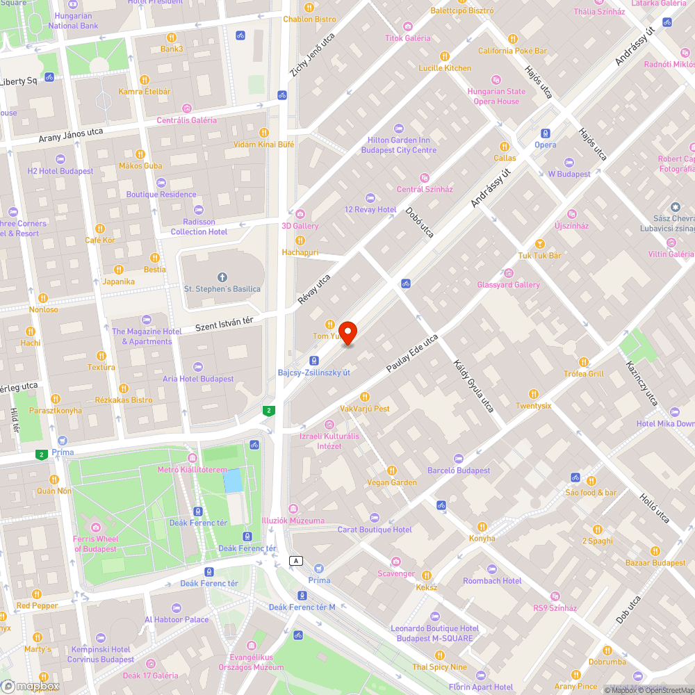 Fa elkezdett belenőni a rácsba bejelentés helye