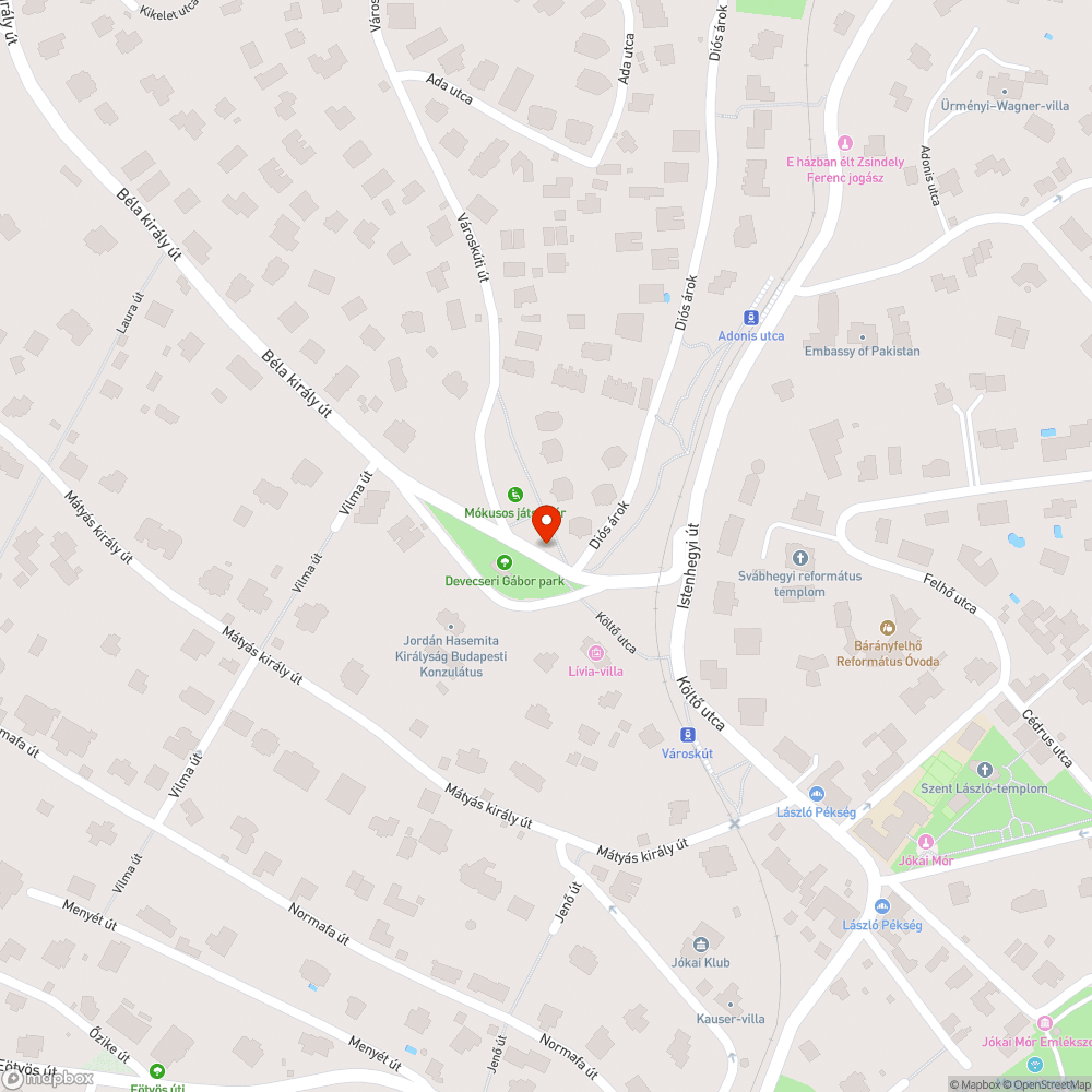 Kátyúk a zebrán a Béla király úton bejelentés helye