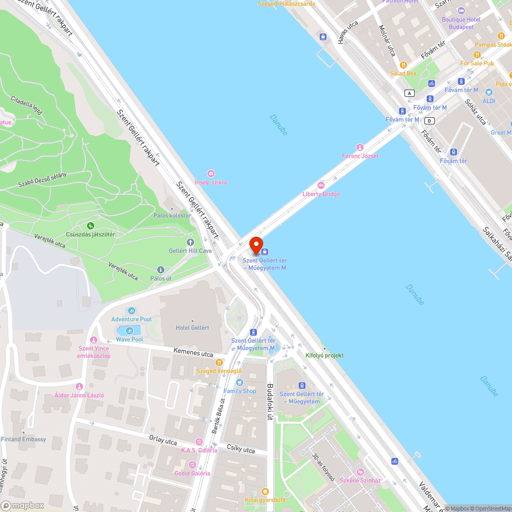 Letört figyelmeztető tábla a Szent Gellért téri kikötőben bejelentés helye