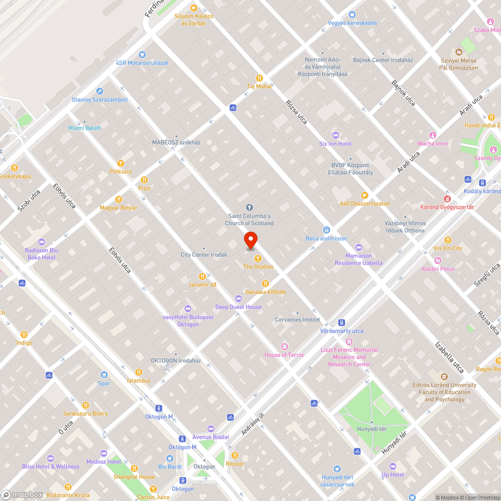 Járdán heverő mobil kerítés tartó bejelentés helye