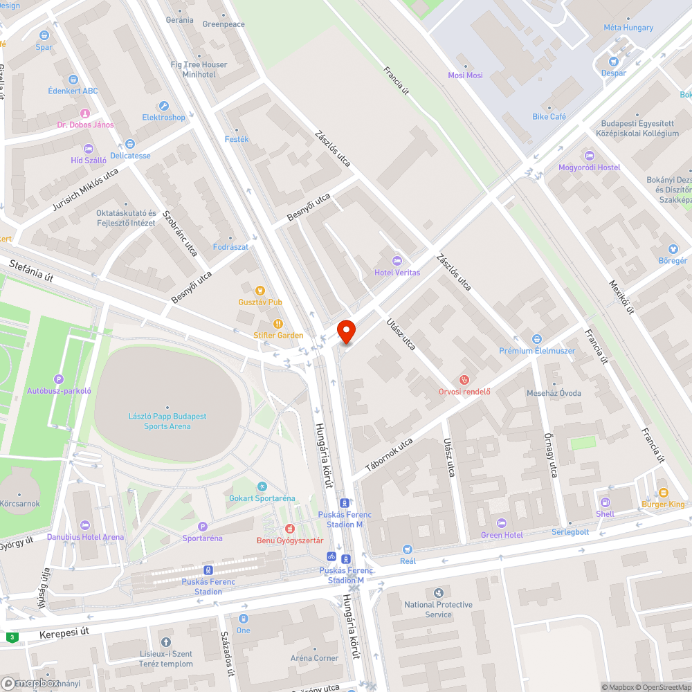 Rozsdás tábla a sarkon bejelentés helye