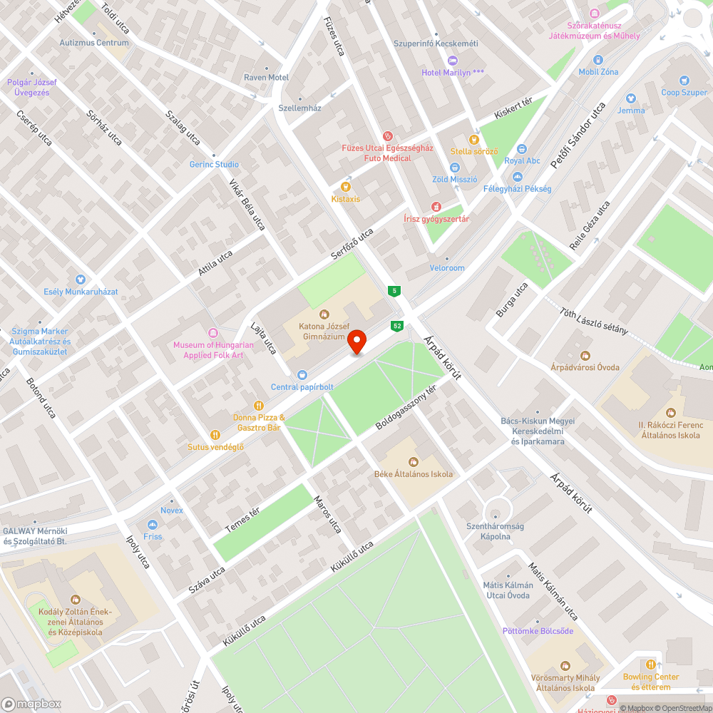 Elfordult táblák a Dózsa György út mentén bejelentés helye