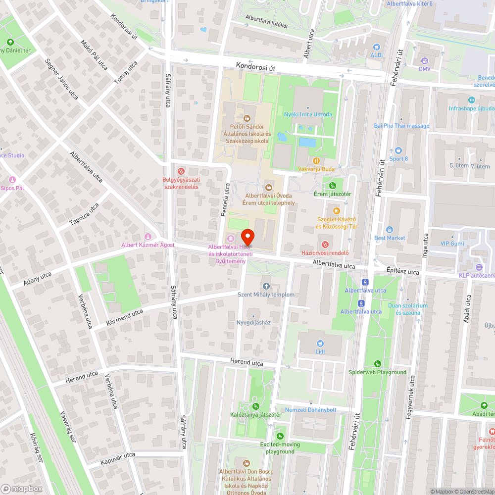 Kiálló botlásveszélyes fedlap bejelentés helye