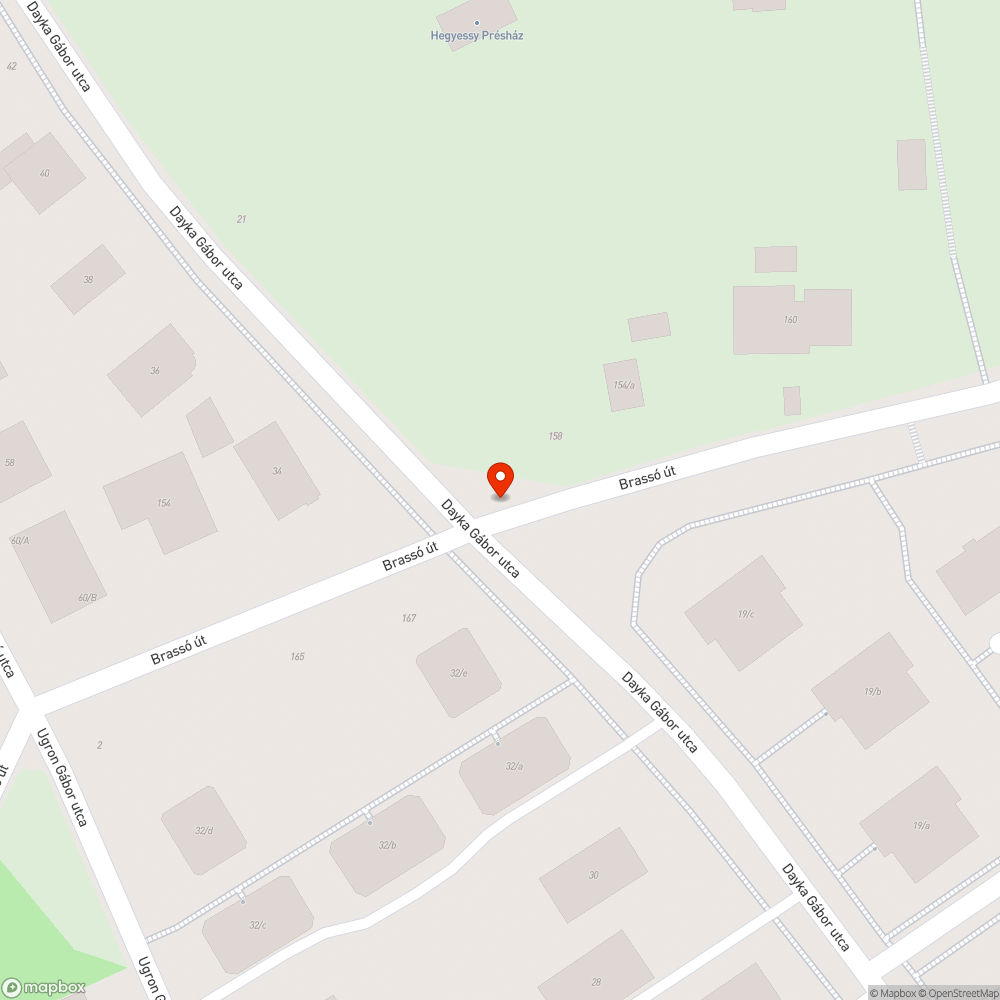 Tűzcsap mellett parkolás és zöldhulladék illegális lerakása bejelentés helye