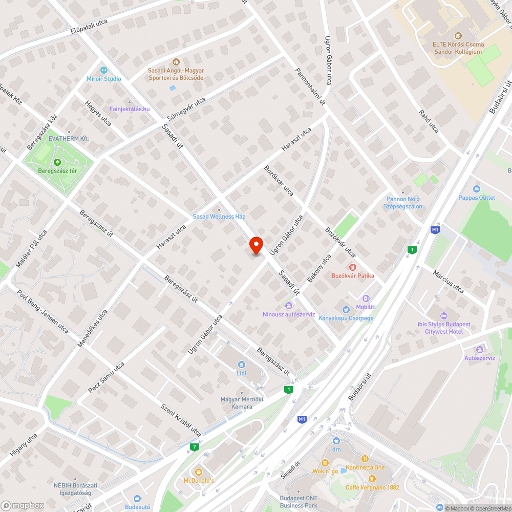 Roncs Suzuki a Sasadi út 18. előtt bejelentés helye