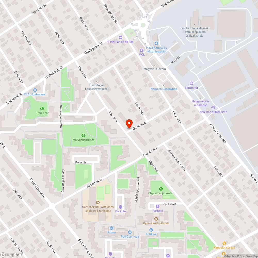 Úttesten vmi. lyuk, ami veszélyes bejelentés helye