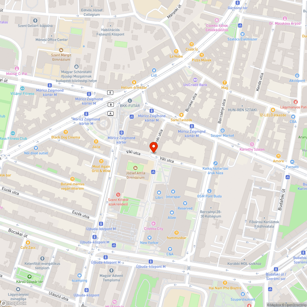 Kilapított pollerek a Váli utcában bejelentés helye