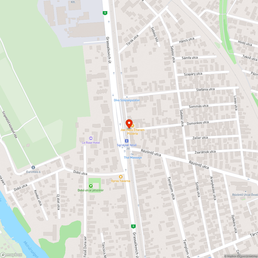 Járdán hagyott teli kuka bejelentés helye