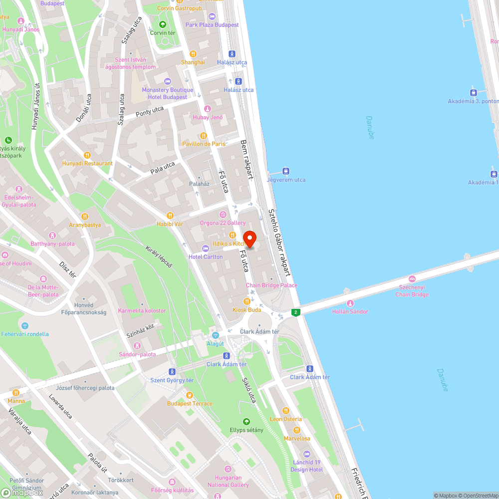 Szabálytalan parkolás a kerékpárúton, folyamatos bejelentés helye