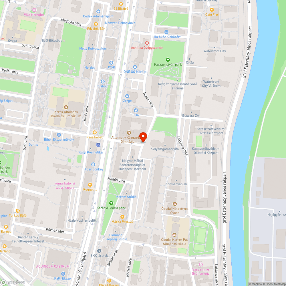 Mély kátyú rossz helyen, darabok kitörve bejelentés helye