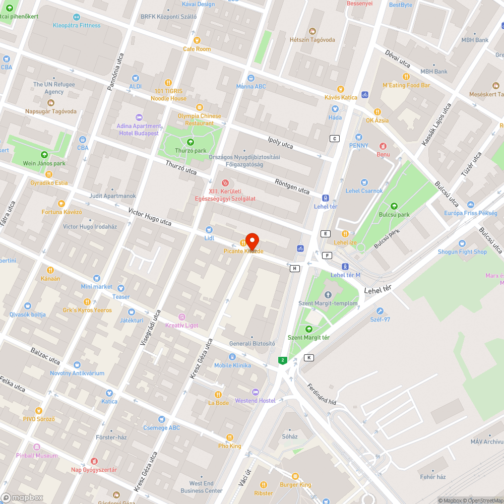 Egy (ELMÜs?) akna fedelének fogantyúja balesetveszélyesen kiáll bejelentés helye