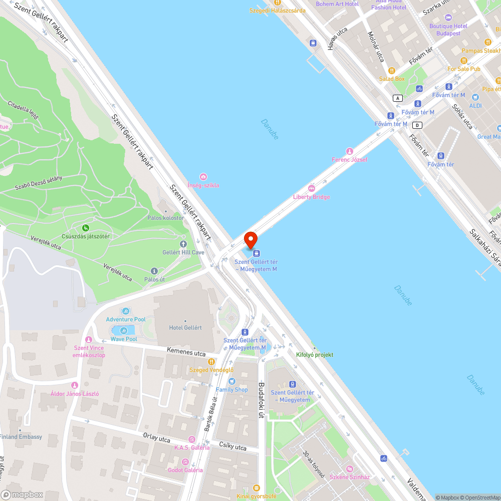 Feltorlódott farönkök és szemét a Dunán bejelentés helye