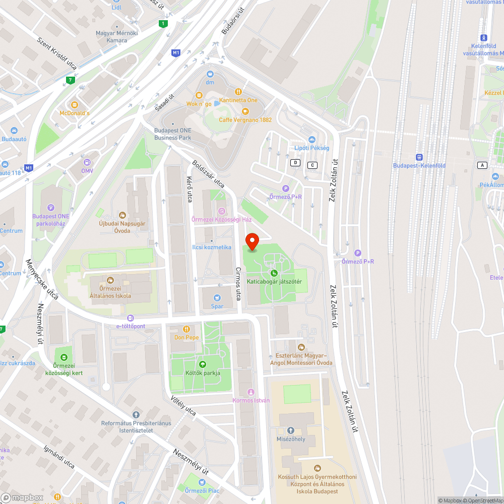 Graffitis játékok és árnyék, mosdó, pad hiánya a Katicabogár játszótéren bejelentés helye