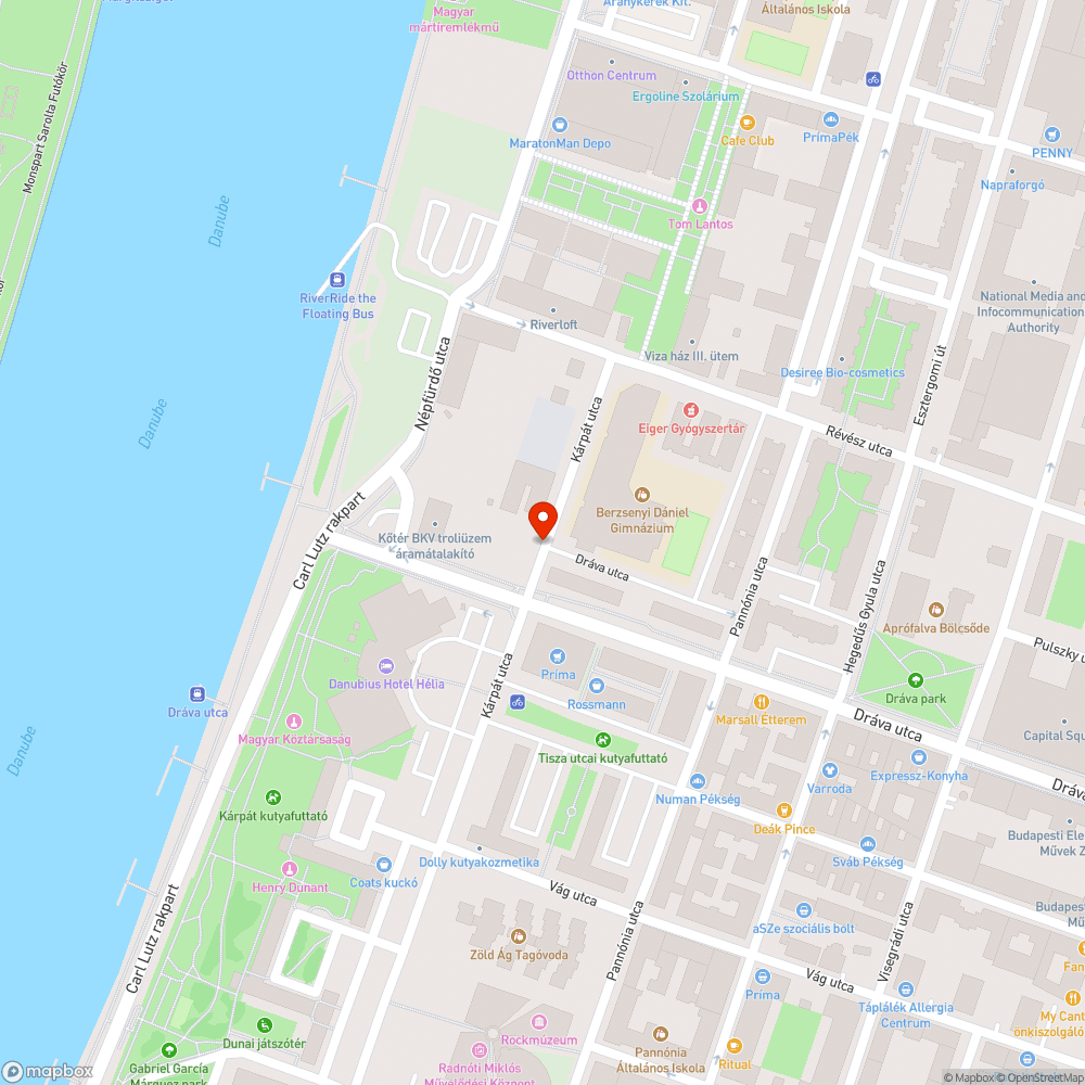 Szelektív hulladék a járdán. bejelentés helye