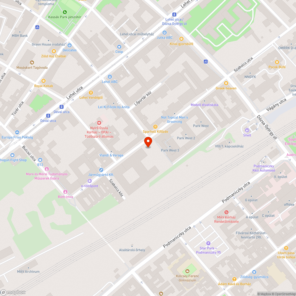 Szabolcs u 15., egy méteres gazos terület bejelentés helye