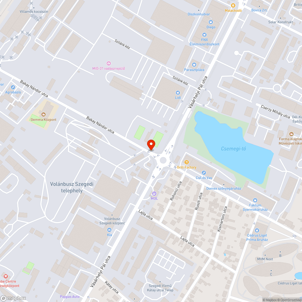 Beszakadás határán levő csatornafedél bejelentés helye