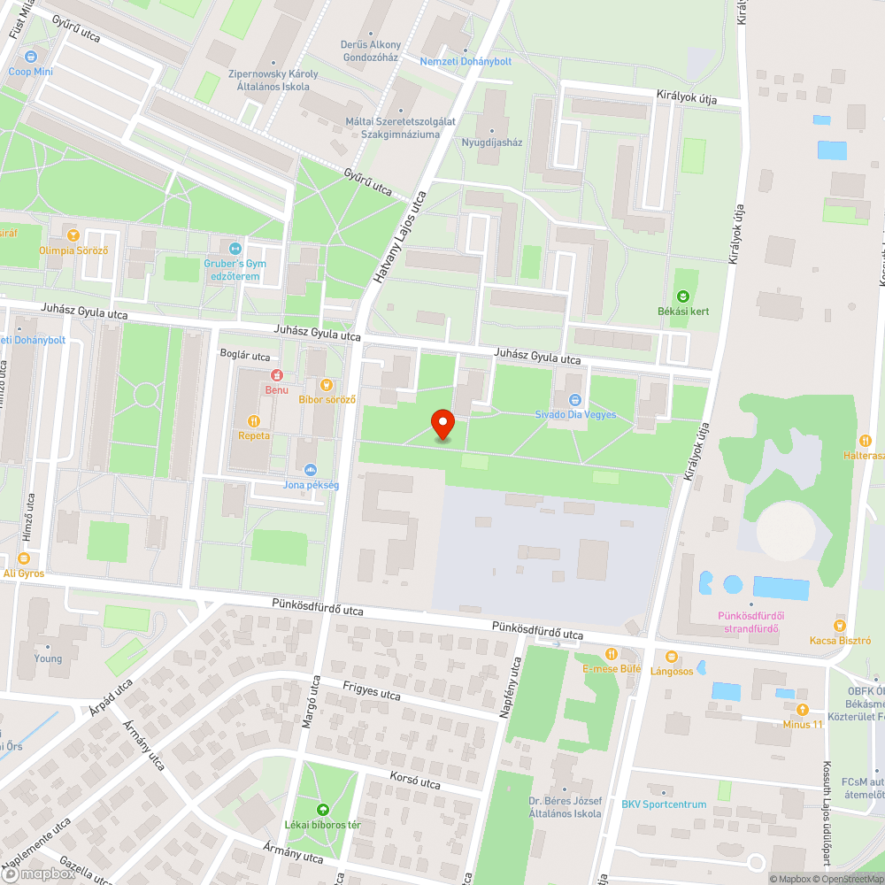 Graffiti a hirdető táblán bejelentés helye