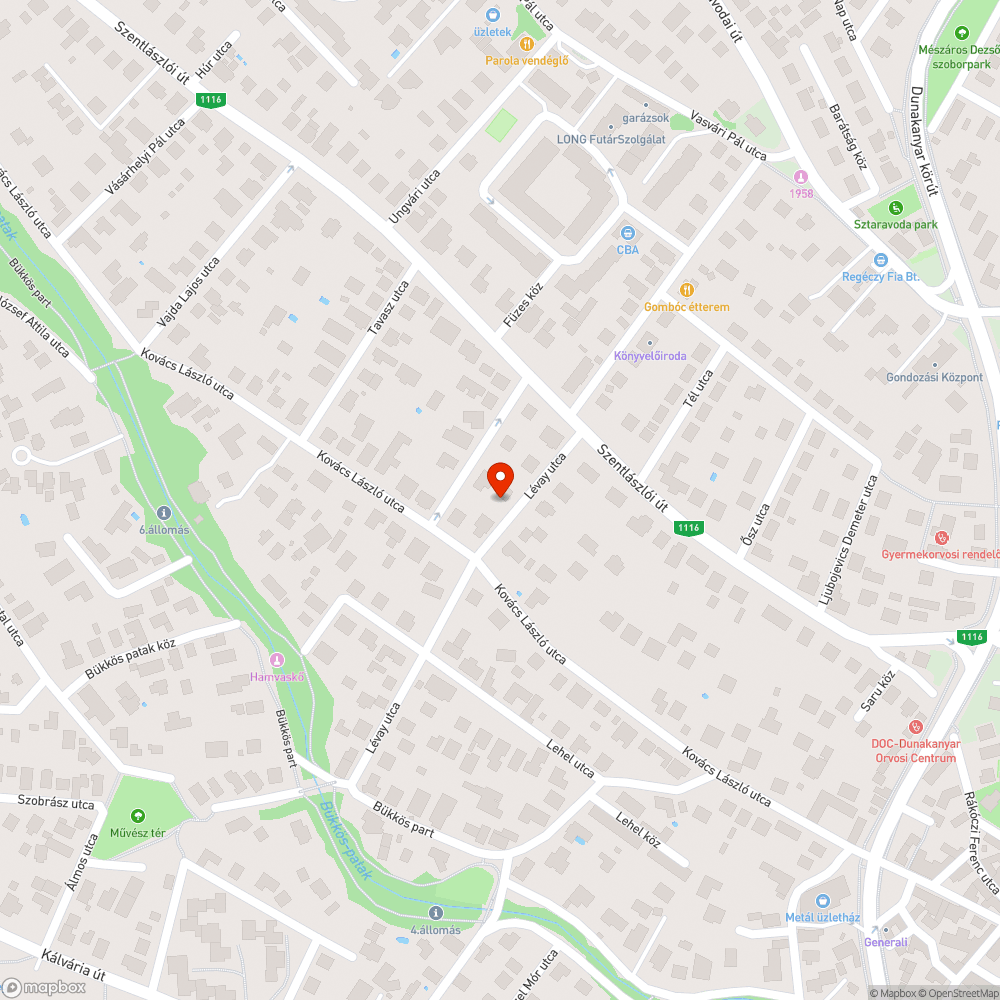 Levai utcában feltételezhetően egy autó összetörte a járdát bejelentés helye